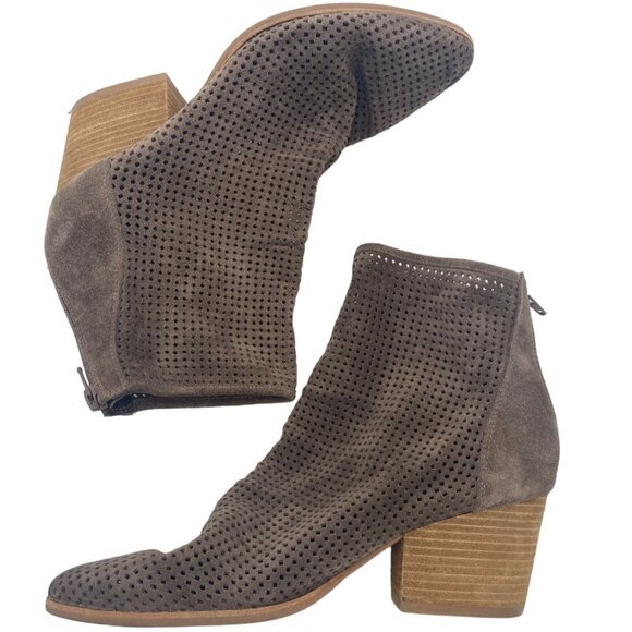 JEFFREY CAMPBELL Jenelle Taupe Suede Laser Cut Heel Bootie Womens SZ 9 Point Toe - Picture 1 of 8